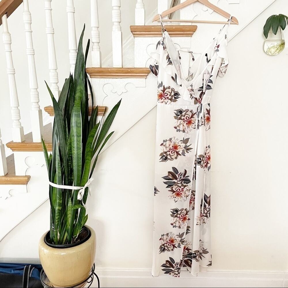 Simplee White Floral Print Ruffle V-Neck Faux Wrap Dress Size M